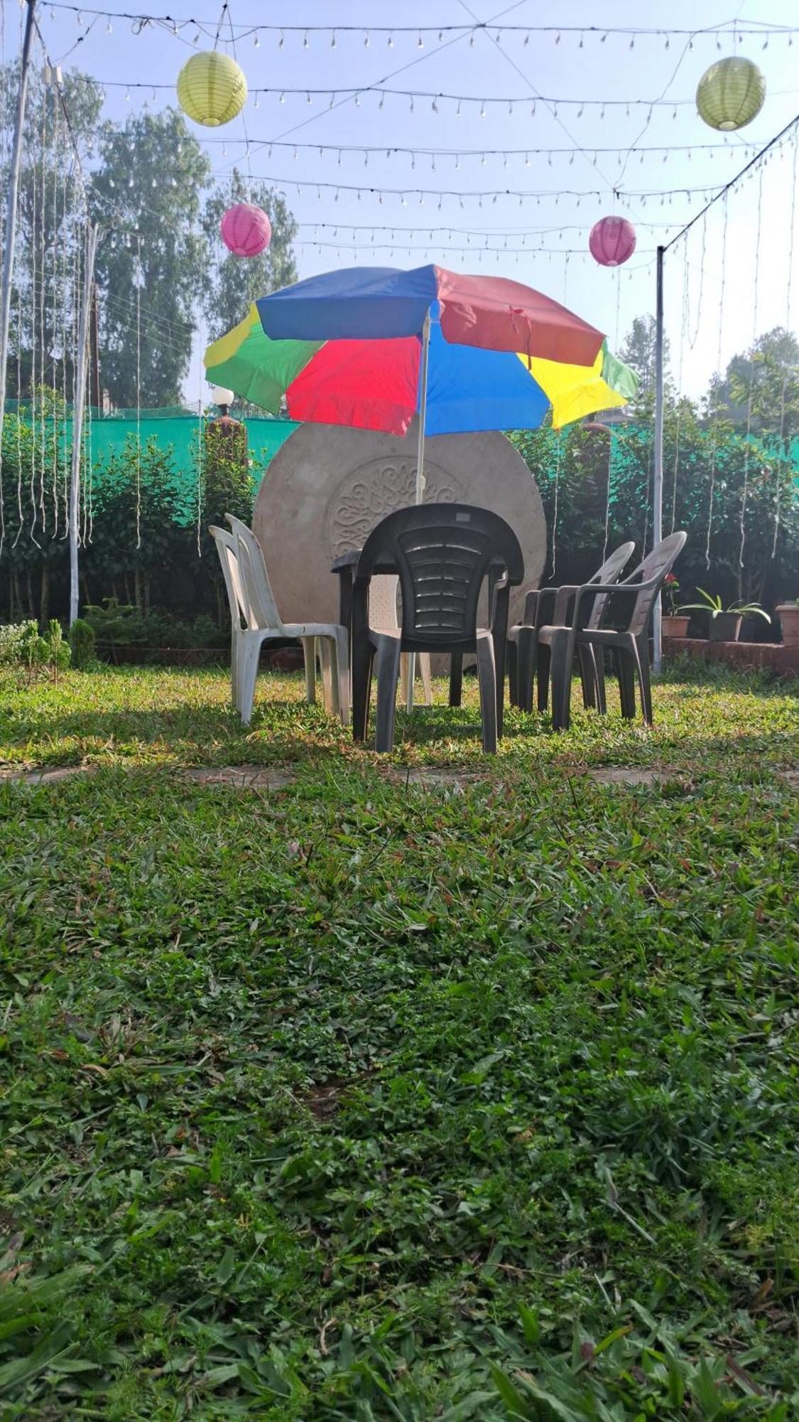 Hotel Oneness Mahableshwar à Mahābaleshwar Extérieur photo